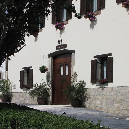 Hostal Rural Huartearena Iza Номер фото