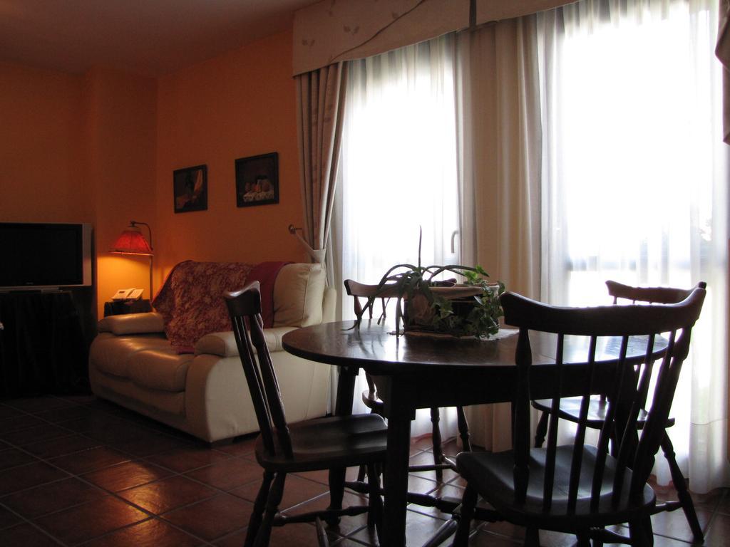 Hostal Rural Huartearena Iza Екстер'єр фото