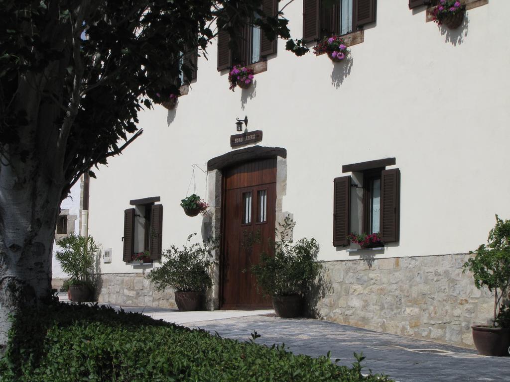 Hostal Rural Huartearena Iza Номер фото